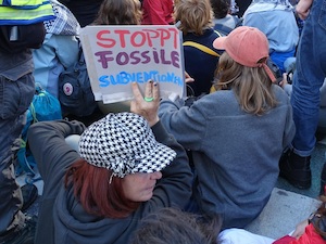 © XR/ Aktion in Brüssel zum Stopp fossiler Energie