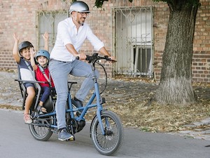 © VELLO Bike/ Das VELLO SUB bietet Platz für zwei Kinder und Einkaufstaschen