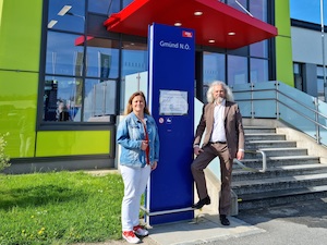 © Litschauer/ Nationalrat Martin Litschauer und Landtagsabgeordnete Silvia Moser am Bahnhof Gmünd