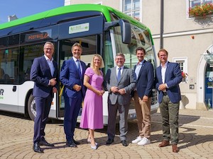 © VOR Josef Bollwein/ Große Freude über die E-Buslinie in Gänserndorf