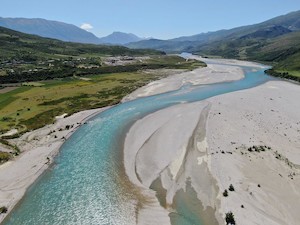 ©  AMBU /  Fluss Vjosa in Albanien