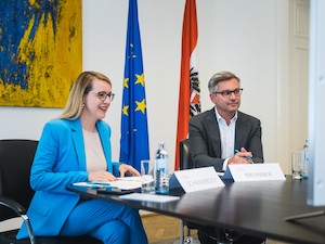 © BMD / Wirtschaftsministerin Margarete Schramböck und Staatssekretär Magnus Brunner
