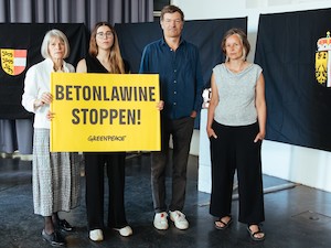 © Stefanie Freynschlag Greenpeace / Presseaktion mit Enthüllung der Bundesländer Betonschätze